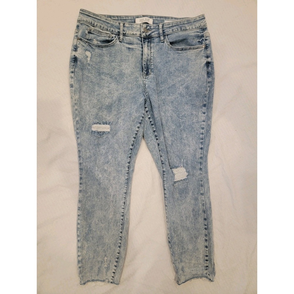Judy Blue stretch Ankle jeans: Skinny fit, Medium Wash,‎ Women's 18W distressed